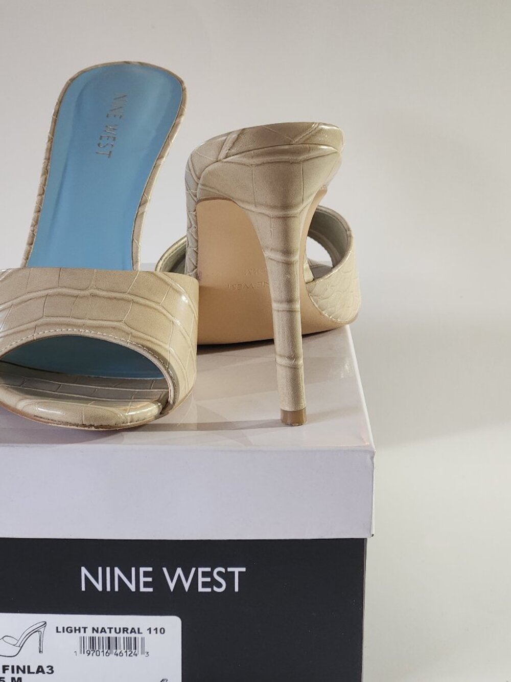 Nine West light natural slide sandal 9.5